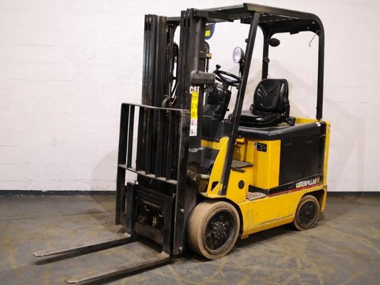 Carrello elevatore frontale a 4 ruote Caterpillar EC25N - 1