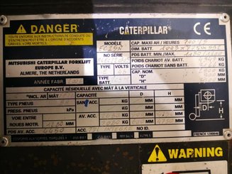 Carrello elevatore frontale a 4 ruote Caterpillar EC25N - 8