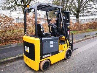 Carrello elevatore frontale a 4 ruote Caterpillar EC25N - 3