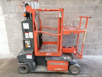 Navicella a gruppo di sollevamento verticale JLG TOUCAN DUO