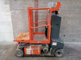Navicella a gruppo di sollevamento verticale JLG TOUCAN DUO