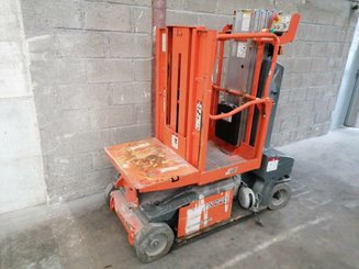 Navicella a gruppo di sollevamento verticale JLG TOUCAN DUO