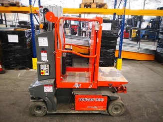 Navicella a gruppo di sollevamento verticale JLG TOUCAN DUO