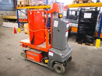 Navicella a gruppo di sollevamento verticale JLG TOUCAN DUO