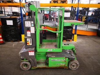 Navicella a gruppo di sollevamento verticale JLG TOUCAN DUO