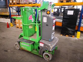 Navicella a gruppo di sollevamento verticale JLG TOUCAN DUO