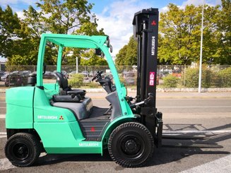Carrello elevatore frontale a 4 ruote Mitsubishi FD40N
