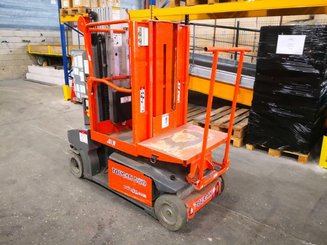 Navicella a gruppo di sollevamento verticale JLG TOUCAN DUO