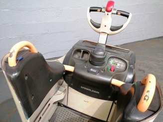 Transpallet con pedana Crown WT3040