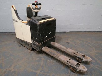 Transpallet con pedana Crown WT3040