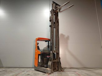 Carrelli retrattili BT RRE 160 - 7