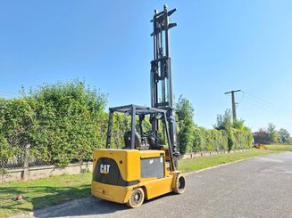 Carrello elevatore frontale a 4 ruote Caterpillar EC55N - 8