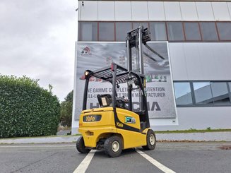 Carrelli elevatori elettrici Yale ERP25VL - 11