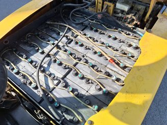 Carrelli elevatori elettrici Yale ERP50VM