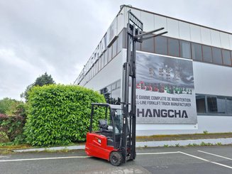 Carrello elevatore frontale a 3 ruote Hangcha A3W18