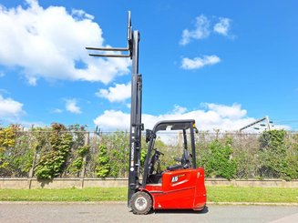 Carrello elevatore frontale a 3 ruote Hangcha A3W15
