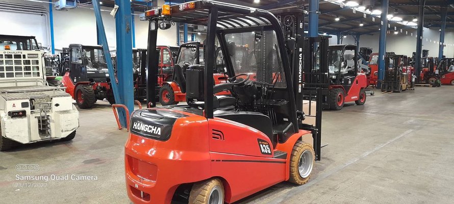 Carrello elevatore frontale a 4 ruote - A4W35