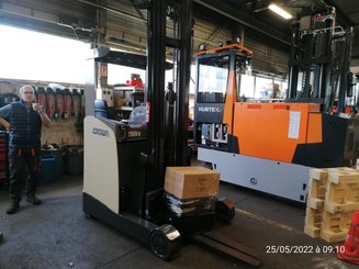 Carrelli retrattili Crown ESR5240-1.4