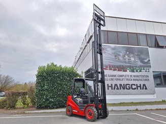 Carrello elevatore frontale a 4 ruote Hangcha XF30D-2