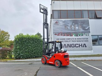 Carrello elevatore frontale a 4 ruote Hangcha XF35G
