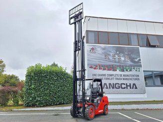 Carrello elevatore frontale a 4 ruote Hangcha XF35G