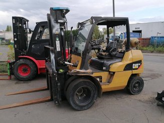 Carrello elevatore frontale a 4 ruote Caterpillar GP40N - 1