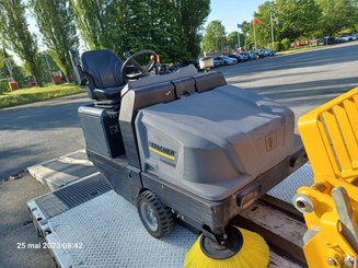 Spazzatrice industriale Kärcher KM130/300RLFG