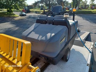 Spazzatrice industriale Kärcher KM130/300RLFG