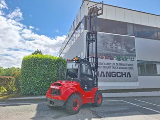 Carrelli elevatori fuoristrada Hangcha TT25-4