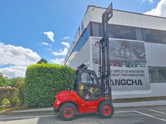 Carrelli elevatori fuoristrada Hangcha TT25-4