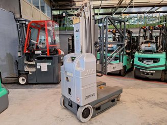 Navicella a gruppo di sollevamento verticale JLG 20MVL - 11