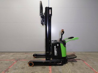 Stoccatori con piattaforma Hangcha CQDB16-AC2S-I