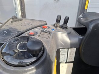 Stoccatori con pedana Caterpillar NSR20N
