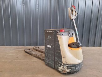 Transpallet guida in accompagnamento Crown WP3080