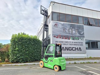 Carrello elevatore frontale a 4 ruote Hangcha XC30i