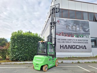 Carrello elevatore frontale a 4 ruote Hangcha XC30i