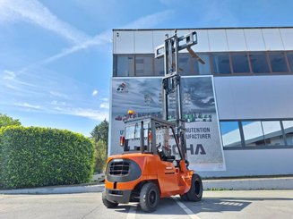 Carrello elevatore frontale a 4 ruote Nissan F04D40Q