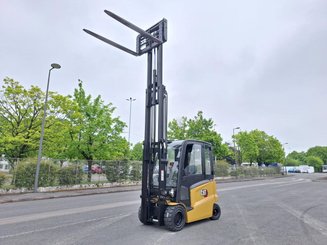 Carrello elevatore frontale a 4 ruote Caterpillar EP30N - 4