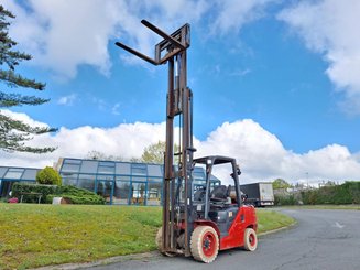Carrello elevatore frontale a 4 ruote Hangcha CPYD35