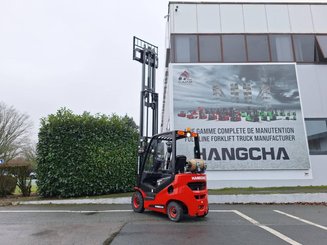 Carrello elevatore frontale a 4 ruote Hangcha XF18G-2