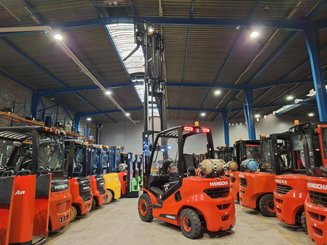 Carrello elevatore frontale a 4 ruote Hangcha XF25G-2