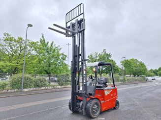 Carrello elevatore frontale a 4 ruote Heli CPD30