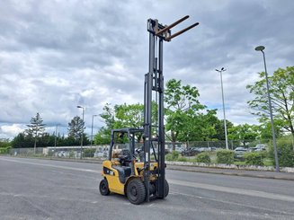 Carrello elevatore frontale a 4 ruote Caterpillar GP20NT