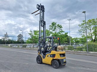 Carrello elevatore frontale a 4 ruote Caterpillar GP20NT