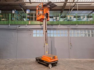 Navicella a gruppo di sollevamento verticale JLG 10MSP