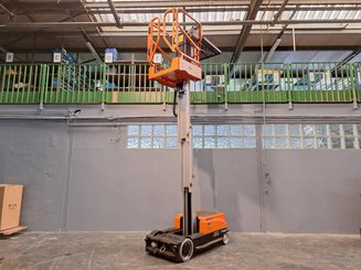Navicella a gruppo di sollevamento verticale JLG 10MSP