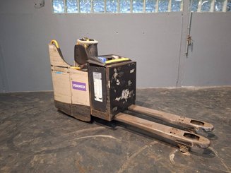 Transpallet con pedana Crown WT3040 2.00