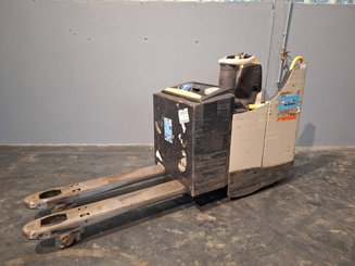 Transpallet con pedana Crown WT3040 2.00