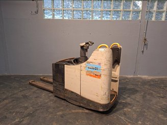 Transpallet con pedana Crown WT3040 2.00