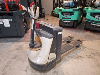 Transpallet guida in accompagnamento Crown WP3015-1.6
